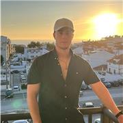 Bilingual Portuguese and English student